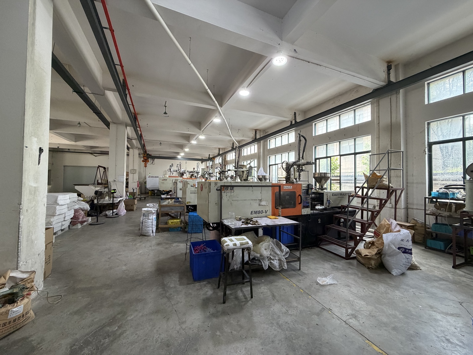 Injection molding machines in the workshop